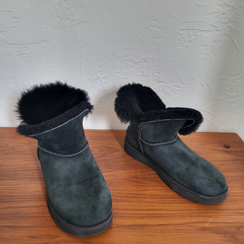 Ugg Boot Classic Cuff Mini Size 8